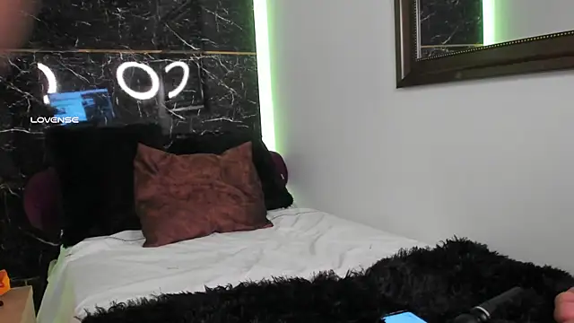 Snapshot of charlotte_line chatting on October 27, 2025, 6:31 pm charlotte line online show from October 27, 2025, 6:31 pm