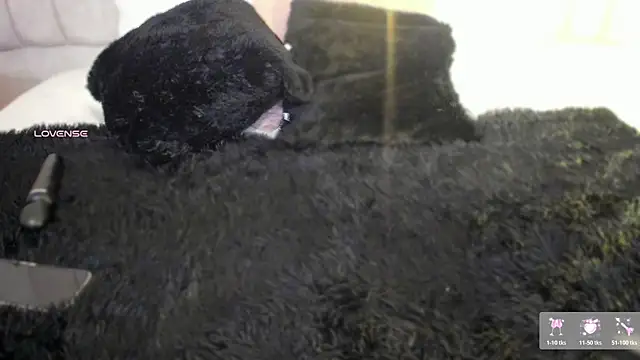 Snapshot of charlotte_line chatting on November 13, 2025, 5:06 pm charlotte line online show from November 13, 2025, 5:06 pm