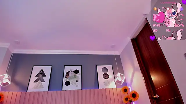 Snapshot of Nina_Ford chatting on December 17, 2025, 3:11 am Nina Ford online show from December 17, 2025, 3:11 am