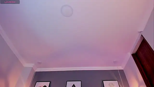 Snapshot of Nina_Ford chatting on January 6, 2026, 3:32 am Nina Ford online show from January 6, 2026, 3:32 am