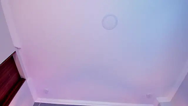 Snapshot of Nina_Ford chatting on December 19, 2025, 3:21 am Nina Ford online show from December 19, 2025, 3:21 am