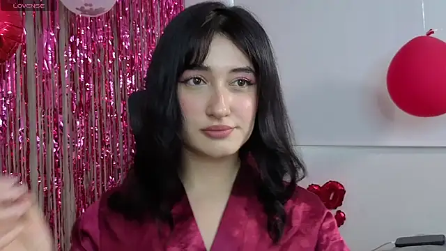 Snapshot of AlessandraLB chatting on February 14, 2026, 7:25 pm AlessandraLB online show from February 14, 2026, 7:25 pm