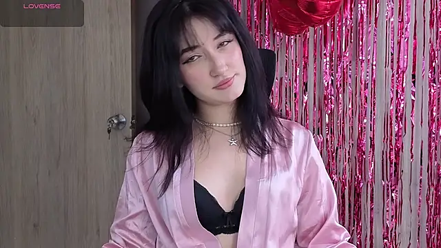 Snapshot of AlessandraLB chatting on February 12, 2026, 9:03 pm AlessandraLB online show from February 12, 2026, 9:03 pm