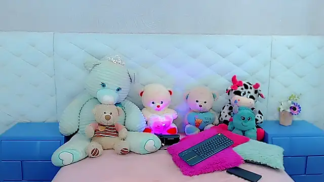 hanna sweett34 online show from November 30, 2025, 4:19 pm