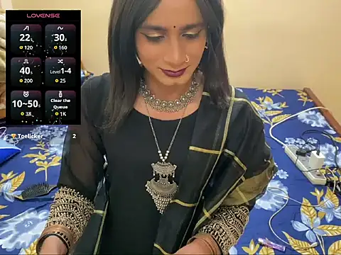 LuvLayla online show from April 9, 2026, 11:33 pm