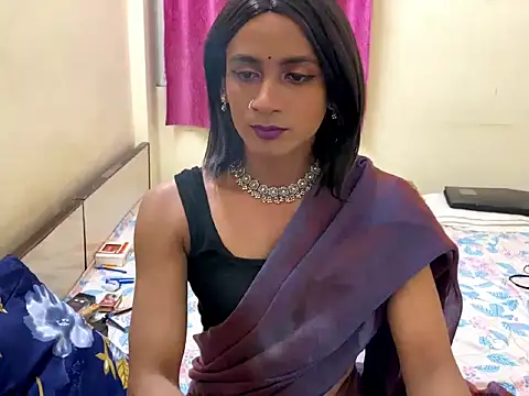 Snapshot of LuvLayla chatting on November 23, 2025, 5:12 pm LuvLayla online show from November 23, 2025, 5:12 pm