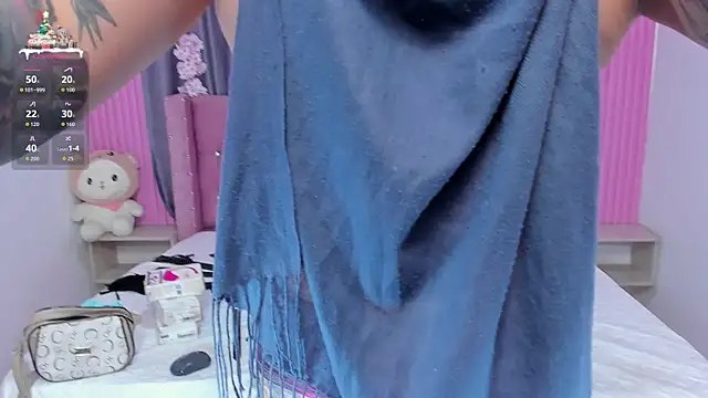 Nayla-Mouna online show from December 22, 2025, 11:54 am