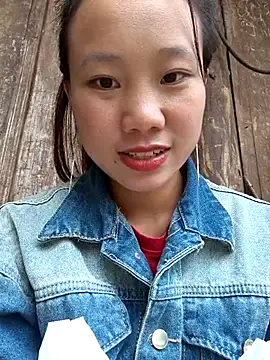 liu-liusexy online show from October 31, 2025, 6:32 am