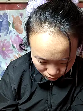 liu-liusexy online show from November 26, 2025, 2:17 pm