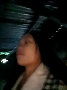 omiu-baby online show from October 9, 2025, 1:28 am