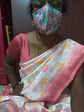 Snapshot of umashreetamil chatting on June 9, 2026, 9:32 am umashreetamil online show from June 9, 2026, 9:32 am