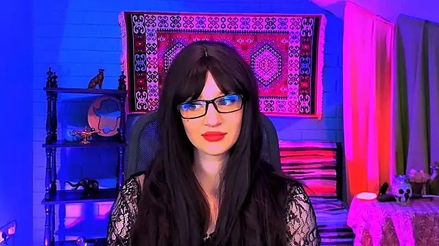 Snapshot of AliceWelch_ chatting on October 8, 2025, 8:16 am AliceWelch online show from October 8, 2025, 8:16 am
