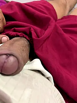 Reetahr31 online show from October 11, 2025, 3:24 pm