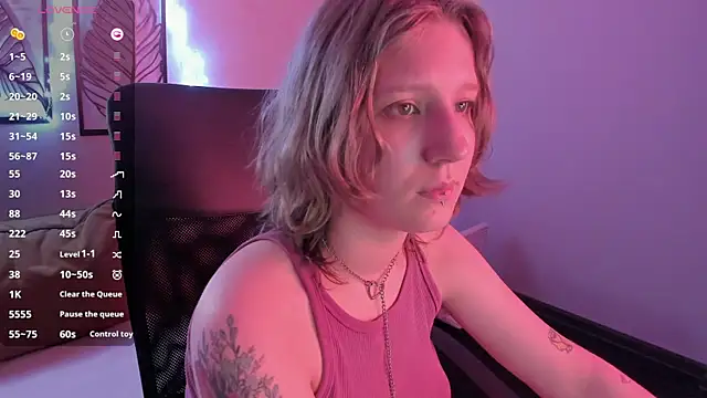 Snapshot of Hailey_Foxy chatting on December 4, 2025, 8:13 am Hailey Foxy online show from December 4, 2025, 8:13 am