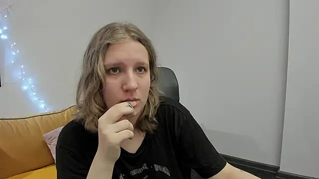 Hailey Foxy online show from February 12, 2026, 12:49 pm