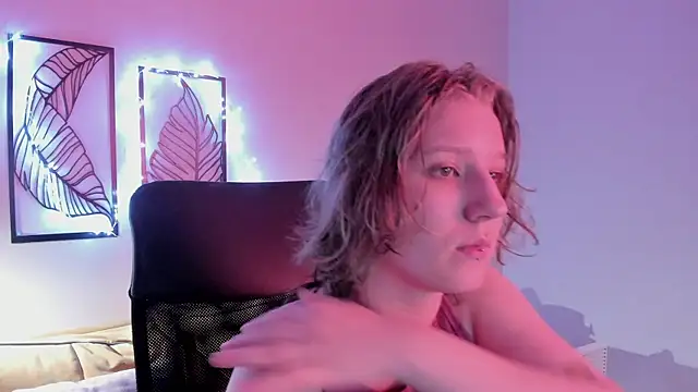 Snapshot of Hailey_Foxy chatting on November 21, 2025, 9:30 am Hailey Foxy online show from November 21, 2025, 9:30 am