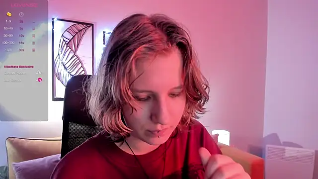 Snapshot of Hailey_Foxy chatting on October 27, 2025, 9:10 am Hailey Foxy online show from October 27, 2025, 9:10 am