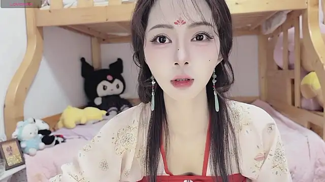 Sue101010 online show from October 17, 2025, 11:56 am