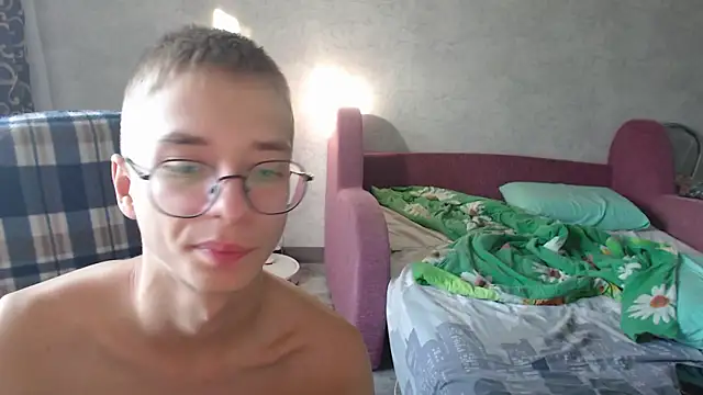 Snapshot of glasses_cat chatting on September 22, 2025, 5:57 am glasses cat online show from September 22, 2025, 5:57 am