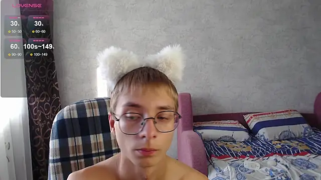 Snapshot of glasses_cat chatting on September 10, 2025, 5:28 am glasses cat online show from September 10, 2025, 5:28 am