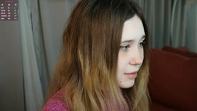 Lina Glow online show from November 30, 2025, 6:36 am