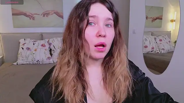 Lina Glow online show from March 27, 2026, 6:55 am