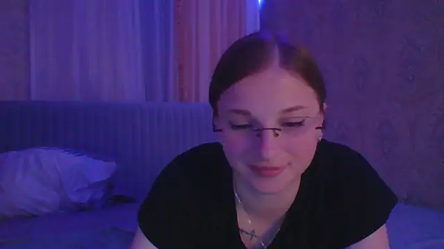 Star Girlish online show from November 12, 2025, 9:40 pm