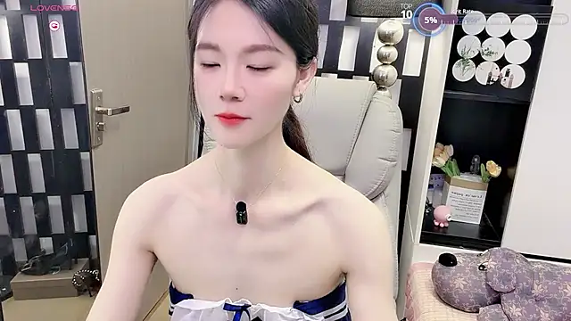 Yueyue-MM online show from June 21, 2026, 2:28 am