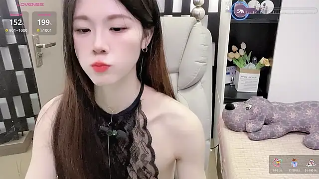 Yueyue-MM online show from April 4, 2026, 2:07 am