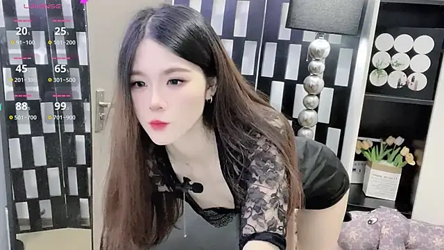Snapshot of Yueyue-MM chatting on October 10, 2025, 12:11 am Yueyue-MM online show from October 10, 2025, 12:11 am