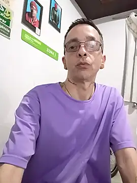 Snapshot of dinho_carioca chatting on September 30, 2025, 3:23 am dinho carioca online show from September 30, 2025, 3:23 am