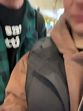 Snapshot of d3luluxx chatting on December 16, 2025, 8:13 pm d3luluxx online show from December 16, 2025, 8:13 pm