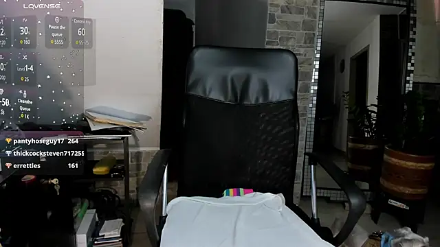  SARAI DUPONT online show from December 2, 2025, 12:11 am