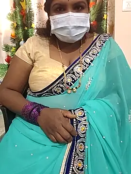 Snapshot of Silk_Smitha_27 chatting on December 18, 2025, 8:19 am Silk Smitha 27 online show from December 18, 2025, 8:19 am