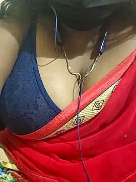 Snapshot of Silk_Smitha_27 chatting on November 8, 2025, 3:37 pm Silk Smitha 27 online show from November 8, 2025, 3:37 pm