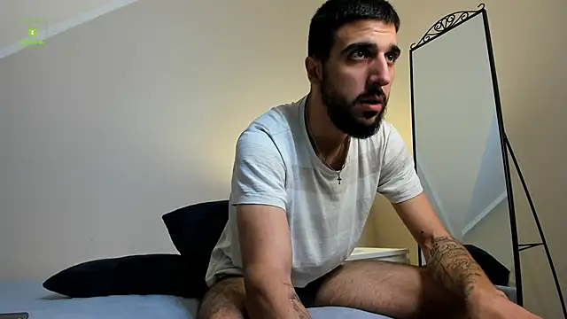 Zeyn Edwards online show from October 2, 2025, 10:51 am