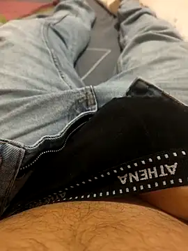 Normalludo0202 online show from October 22, 2025, 1:32 pm