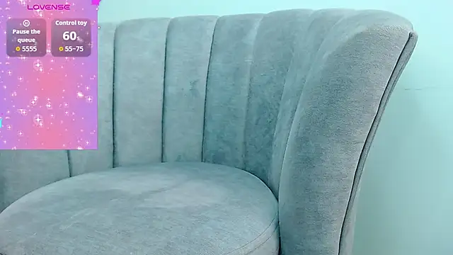 akisha lims26 online show from October 13, 2025, 1:02 pm