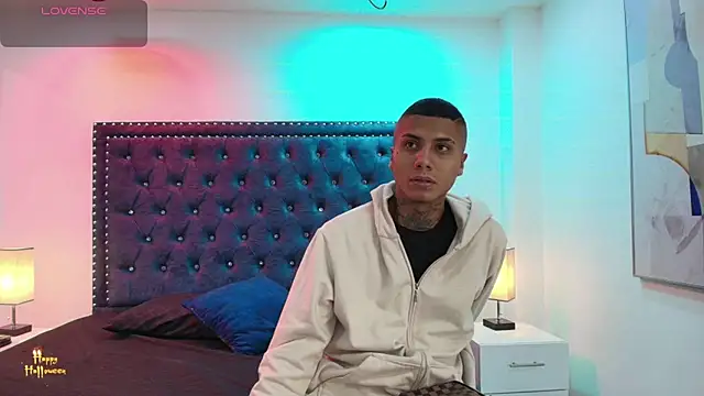 Damian and roxanne online show from October 26, 2025, 12:27 pm