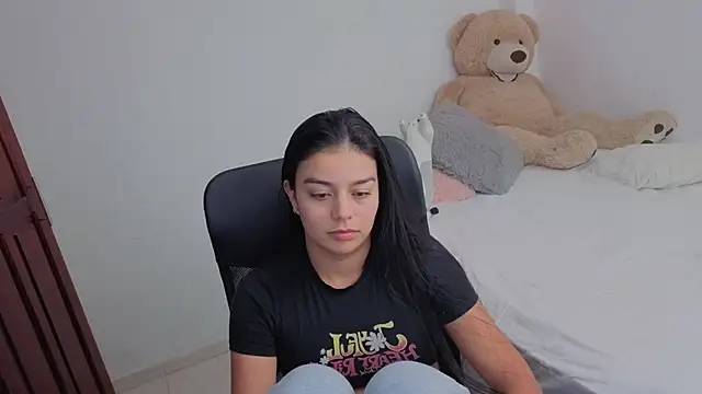 valerihouse online show from March 7, 2026, 1:45 am