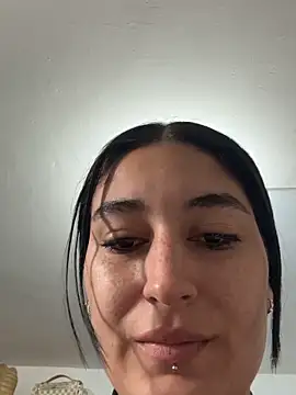 Scarlett 12 online show from September 27, 2025, 1:50 pm