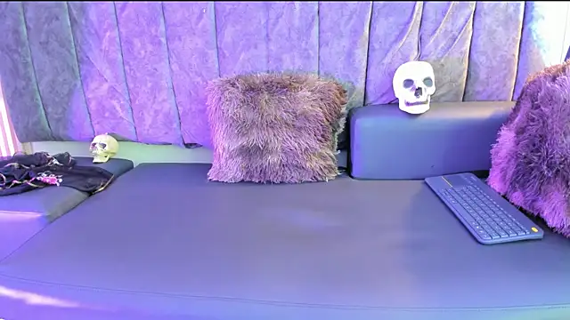 Rowan Mills online show from September 30, 2025, 8:26 pm