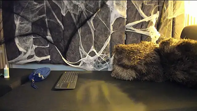 Rowan Mills online show from October 29, 2025, 8:52 pm