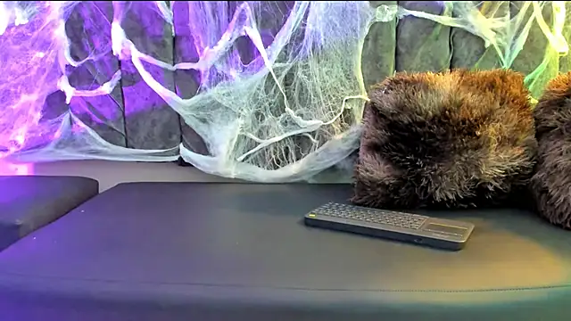 Rowan Mills online show from October 11, 2025, 8:21 pm