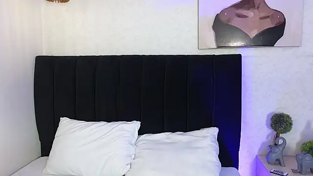 Snapshot of antonellariva_ chatting on January 8, 2026, 7:42 pm antonellariva online show from January 8, 2026, 7:42 pm