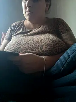 bruna438 online show from November 29, 2025, 9:59 pm