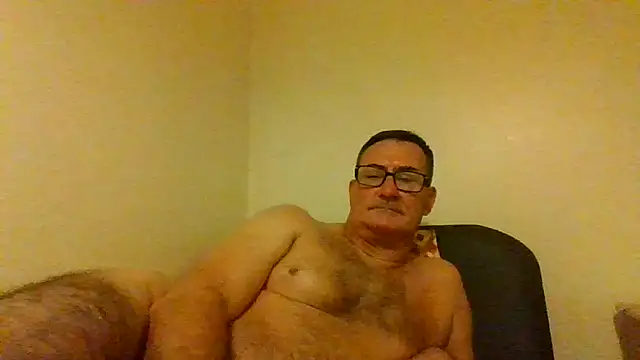 Snapshot of goldenman59 chatting on October 7, 2025, 12:22 am goldenman59 online show from October 7, 2025, 12:22 am