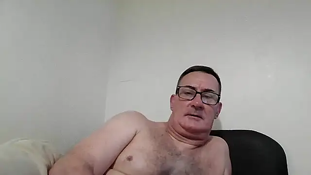 Snapshot of goldenman59 chatting on October 29, 2025, 1:10 pm goldenman59 online show from October 29, 2025, 1:10 pm