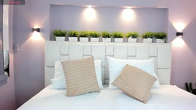 Snapshot of LunnaBlake chatting on November 29, 2025, 4:12 am LunnaBlake online show from November 29, 2025, 4:12 am