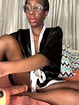 AmyRoss 1 online show from October 4, 2025, 9:44 am